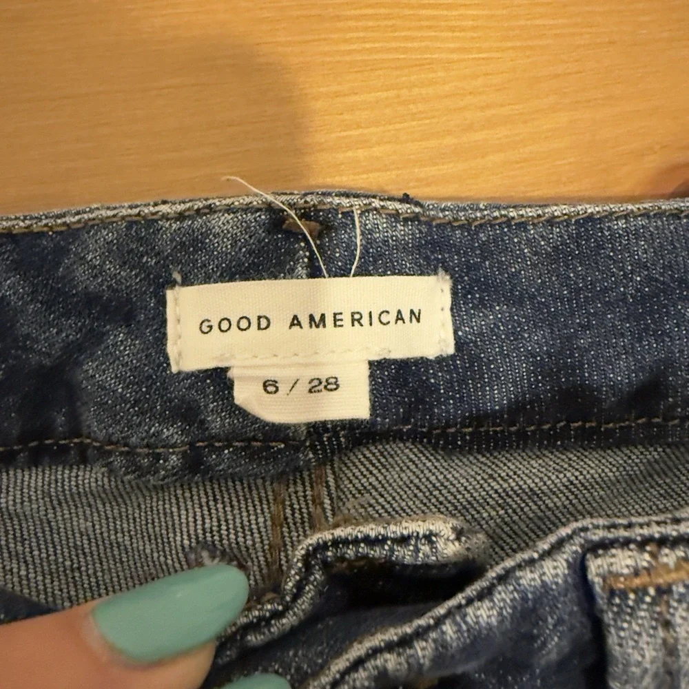 Good American Women's Jean Medium Wash Distressed Straight Leg Jeans Size‎ 6/28